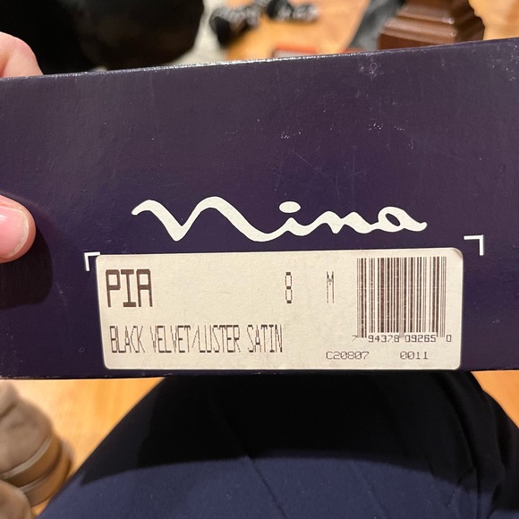Nina Velvet Heels - EUC - Picture 2 of 5
